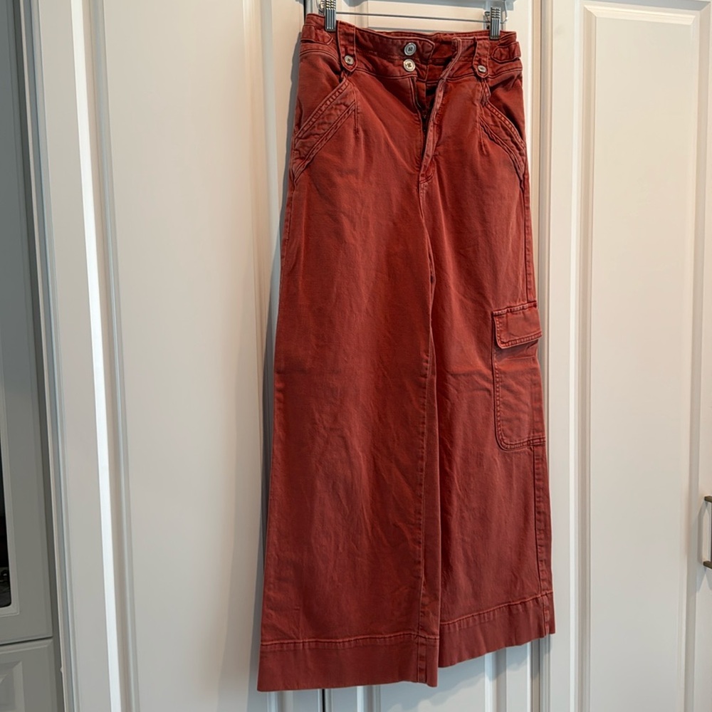 Pilcro 27 rust red cargo low slung Wide Leg Pants. good condition.